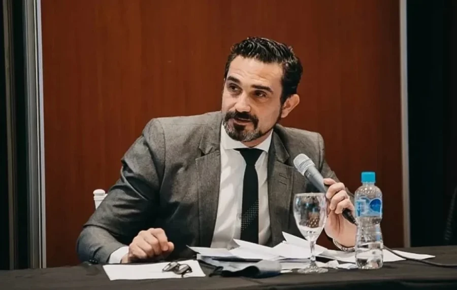 El abogado mendocino Diego Chaher a cargo de la Secretaría de Empresas y Sociedades del Estado.