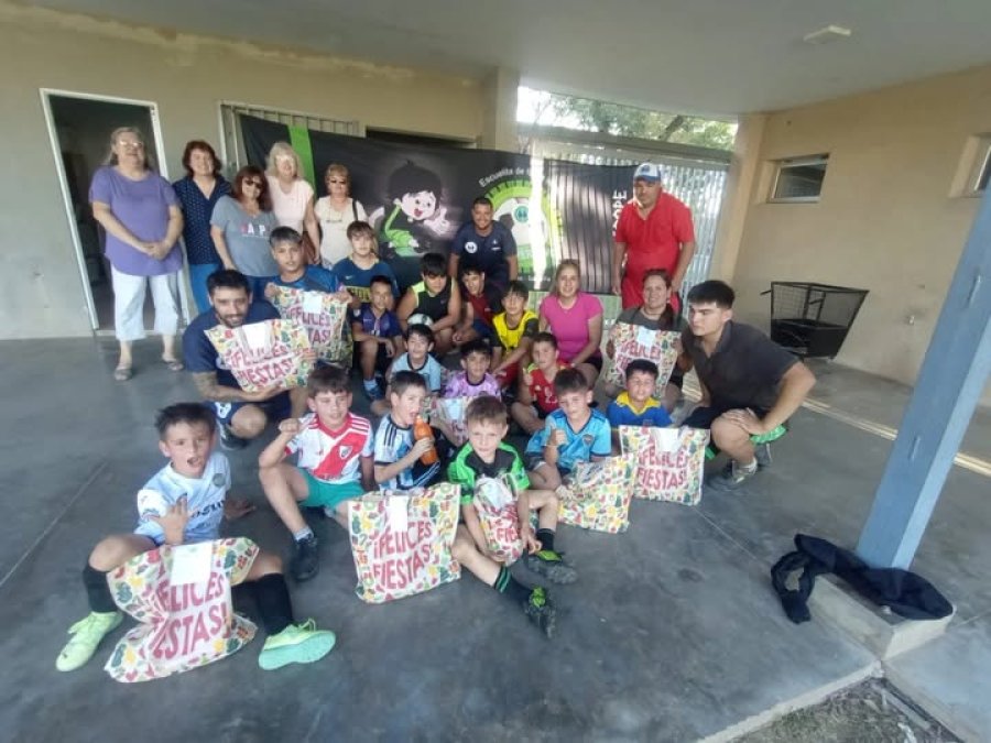 Un momento del encuentro en Barrio Cooperativo.