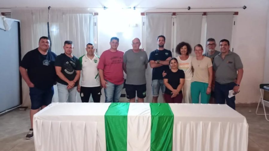 DIRECTIVOS. El grupo que regirá los destinos de la institución albiverde.