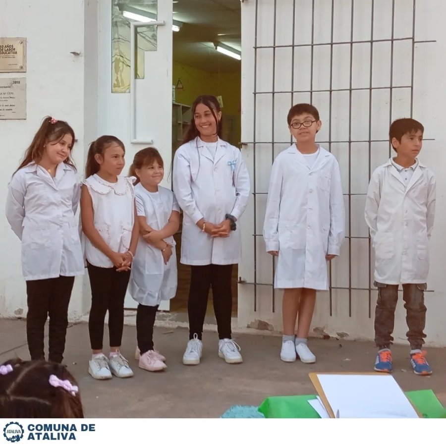 Alumnos del establecimiento rural.