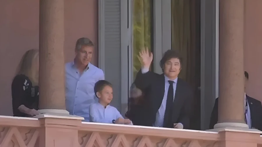 Los acompañó Karina Milei.