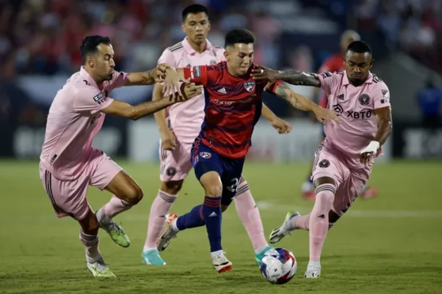 Boca llegó a un acuerdo con Velasco, pero todavía deberá negociar con Dallas.