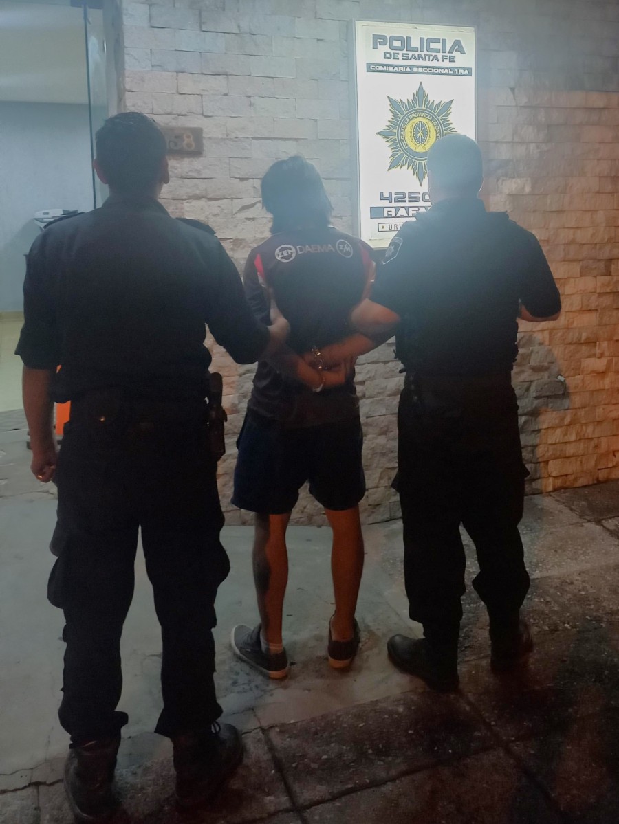 En calle 9 de Julio al 100 un individuo agredió físicamente a una mujer de 71 años.