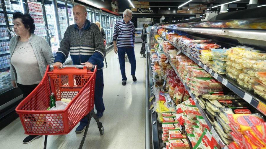 PRIMEROS DIAS DE ENERO. Los precios de alimentos y bebidas subieron 1,2%, según una consultora.