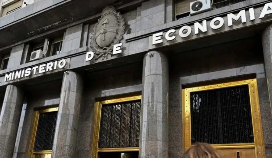 Economía continúa con la poda de fondos fiduciarios.