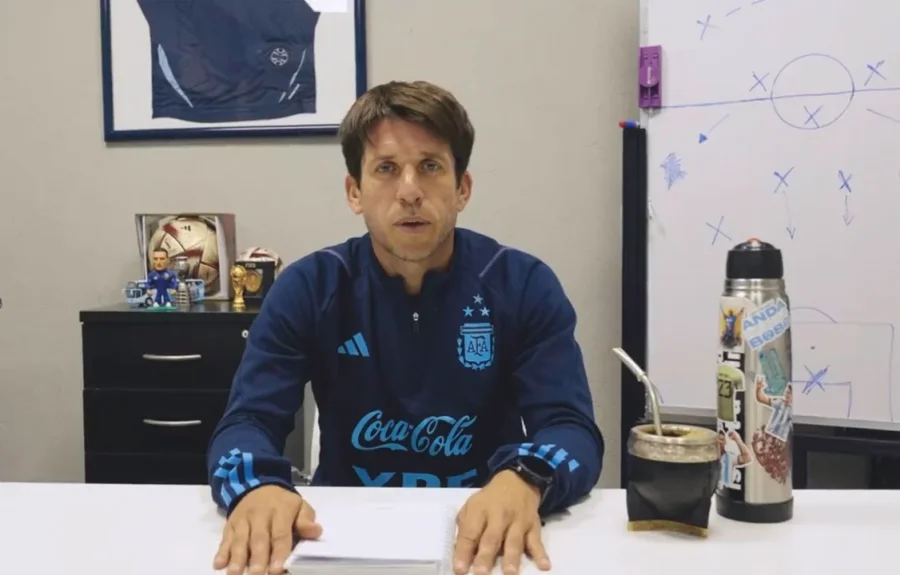 El director técnico de la Selección argentina Sub 20, Diego Placente.
