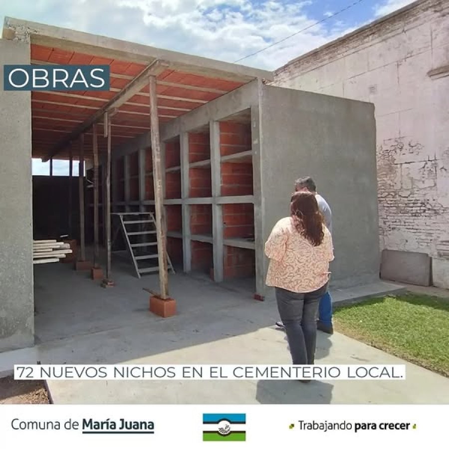 Sandra Gaido visitando la obra.