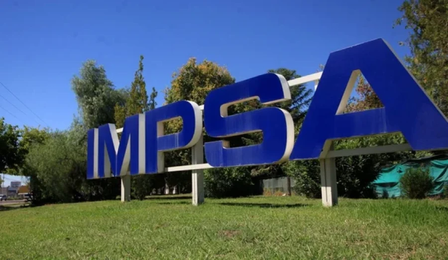 Se concreta la venta de las acciones del Estado a una empresa privada.