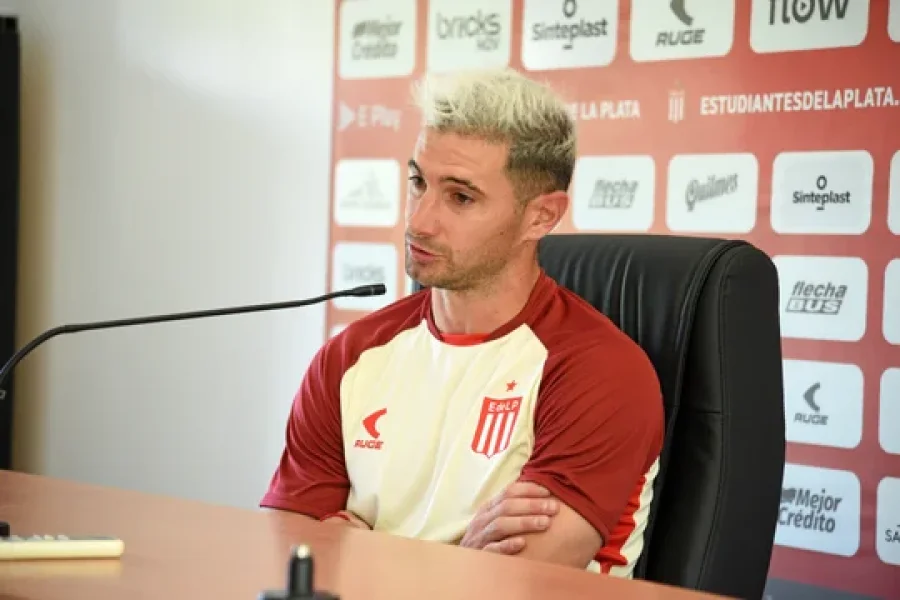 Lucas Alario fue presentado en conferencia de prensa.