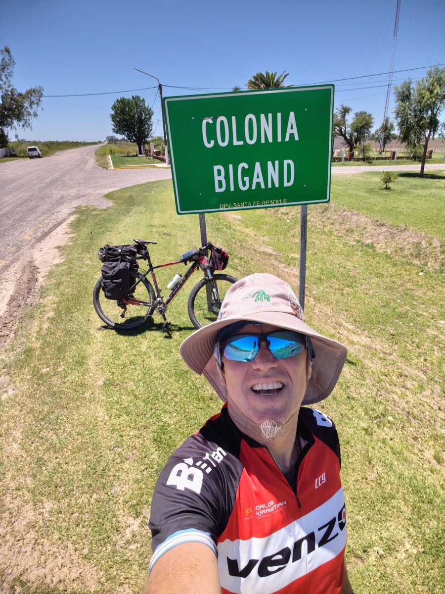 Descubriendo las colonias en una recorrida en bicicleta.