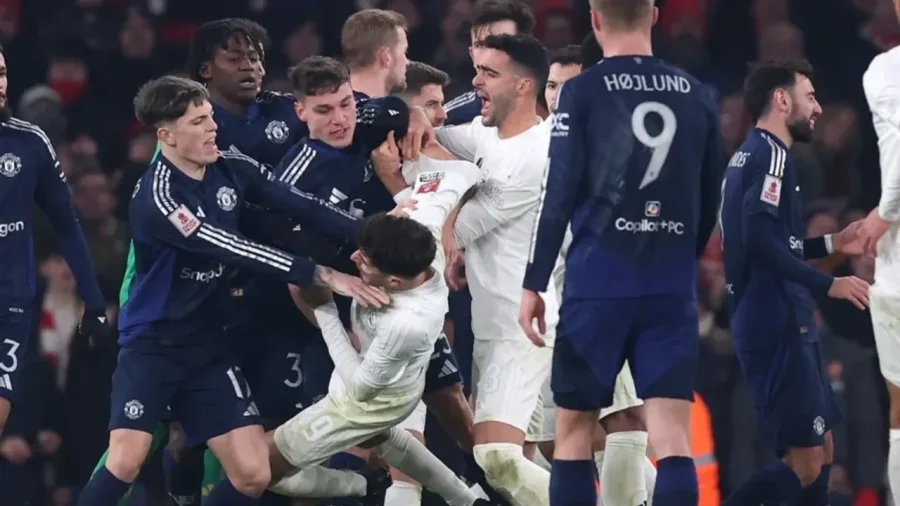 Manchester United y Arsenal podrían ser sancionados por la Federación de Fútbol de Inglaterra.