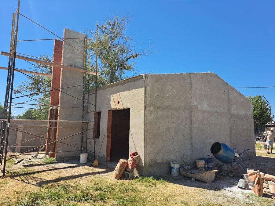 Avanza a buen ritmo la construcción de una vivienda.