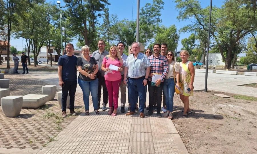 las autoridades en la plaza Colón.