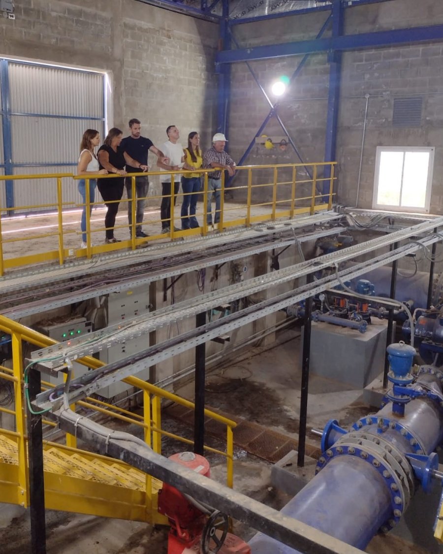 Las autoridades durante la reciente visita.