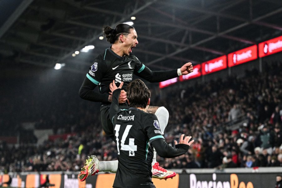 Liverpool derrotó 2 a 0 a Brentford de visitante