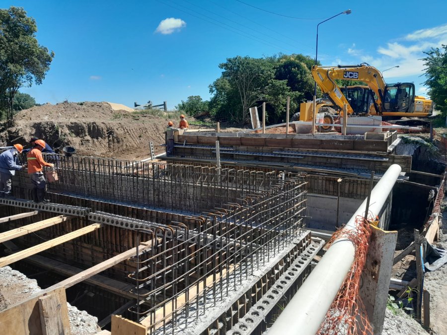 Las obras hídricas se desarrollan en la localidad de Arroyo Seco.