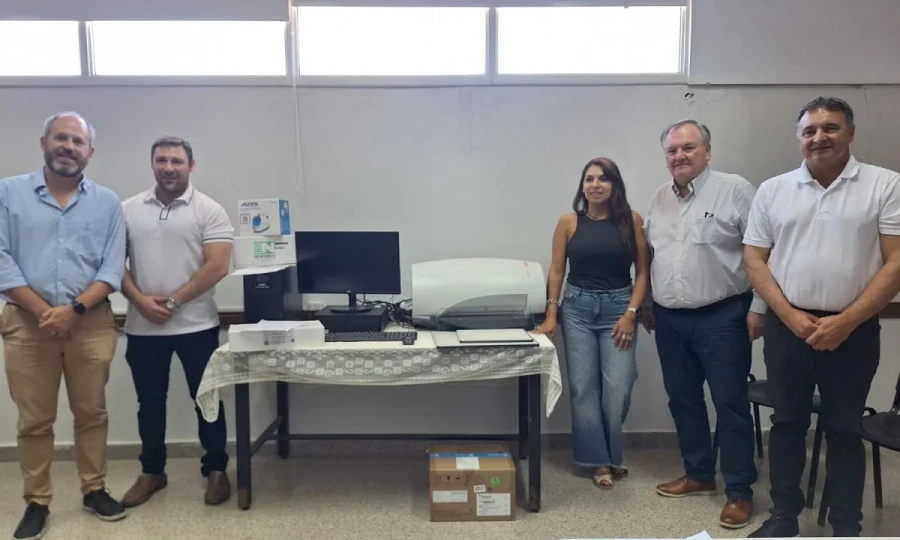 Entrega de elementos para salud.