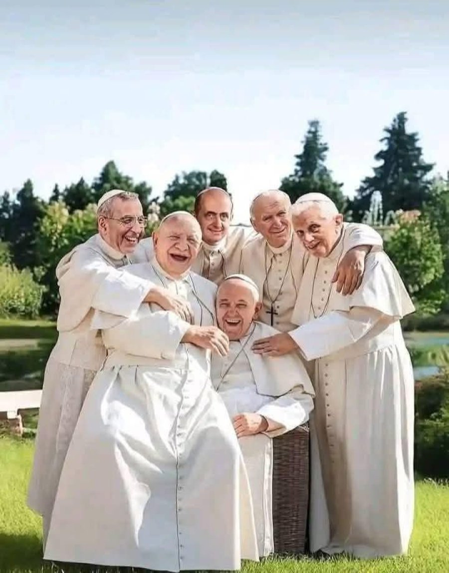 PAPAS. Los seis &uacute;ltimos Pont&iacute;fices reunidos por IA.
