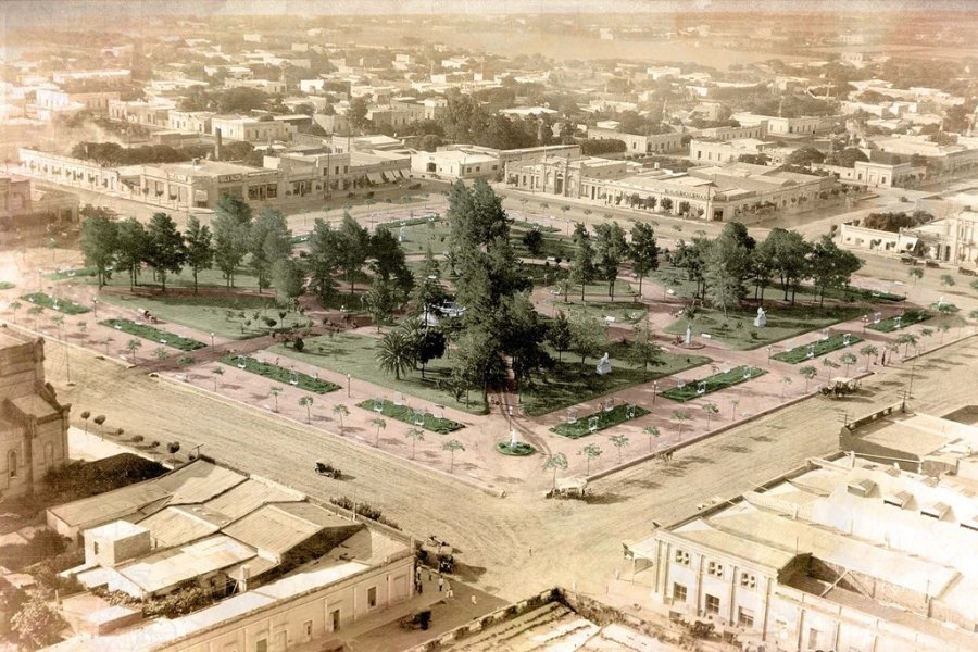 LO QUE CONOCEMOS. Pese a que todos tenemos presente la actual plaza, es importante conocer su pasado, su historia.