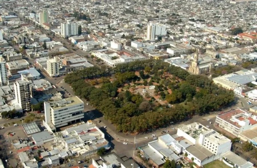 LUGAR DE ENCUENTRO. Los rafaelinos disfrutan desde sus inicios este espacio al aire libre.