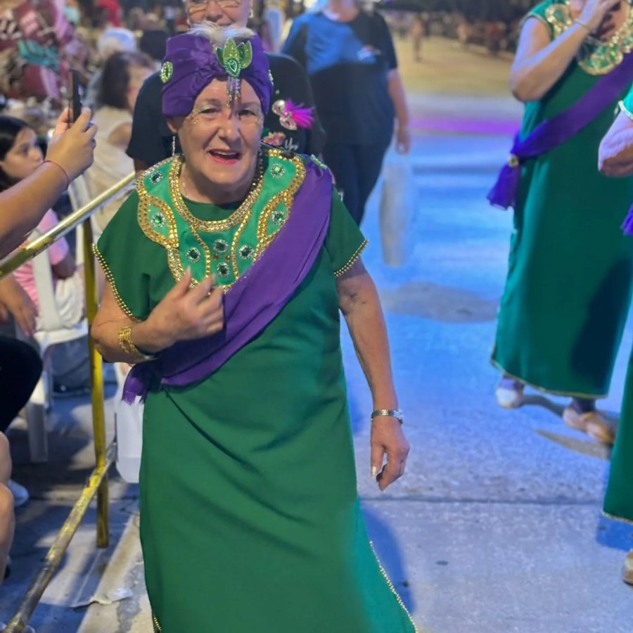 Los adultos mayores tuvieron un papel preponderante en el desfile sabatino.