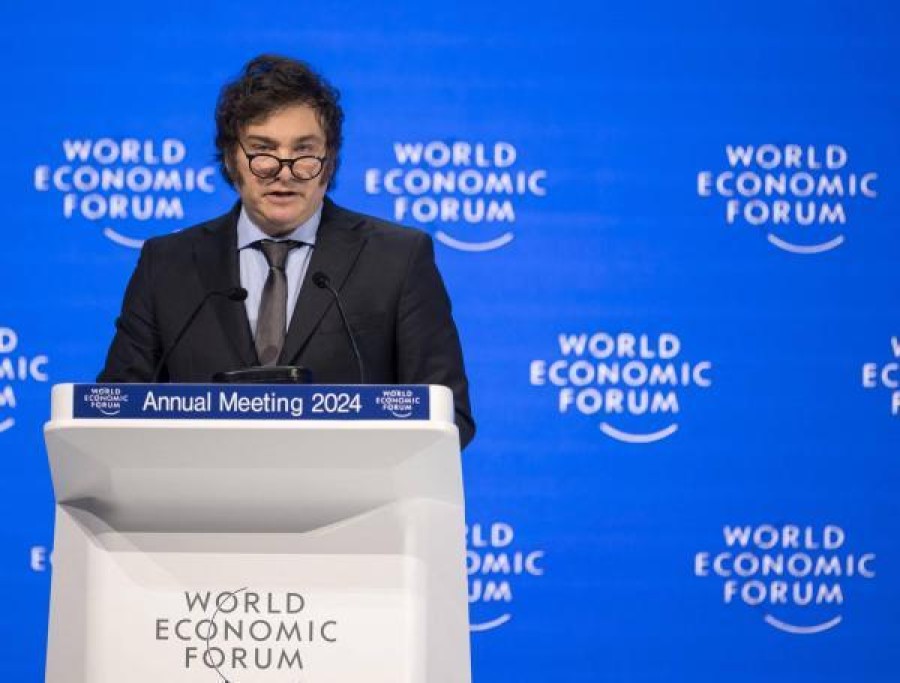 REDOBLO LA APUESTA. El presidente respondió a las críticas a sus palabras en el Foro Económico, reafirmando su rechazo a las “campañas de difamación”.