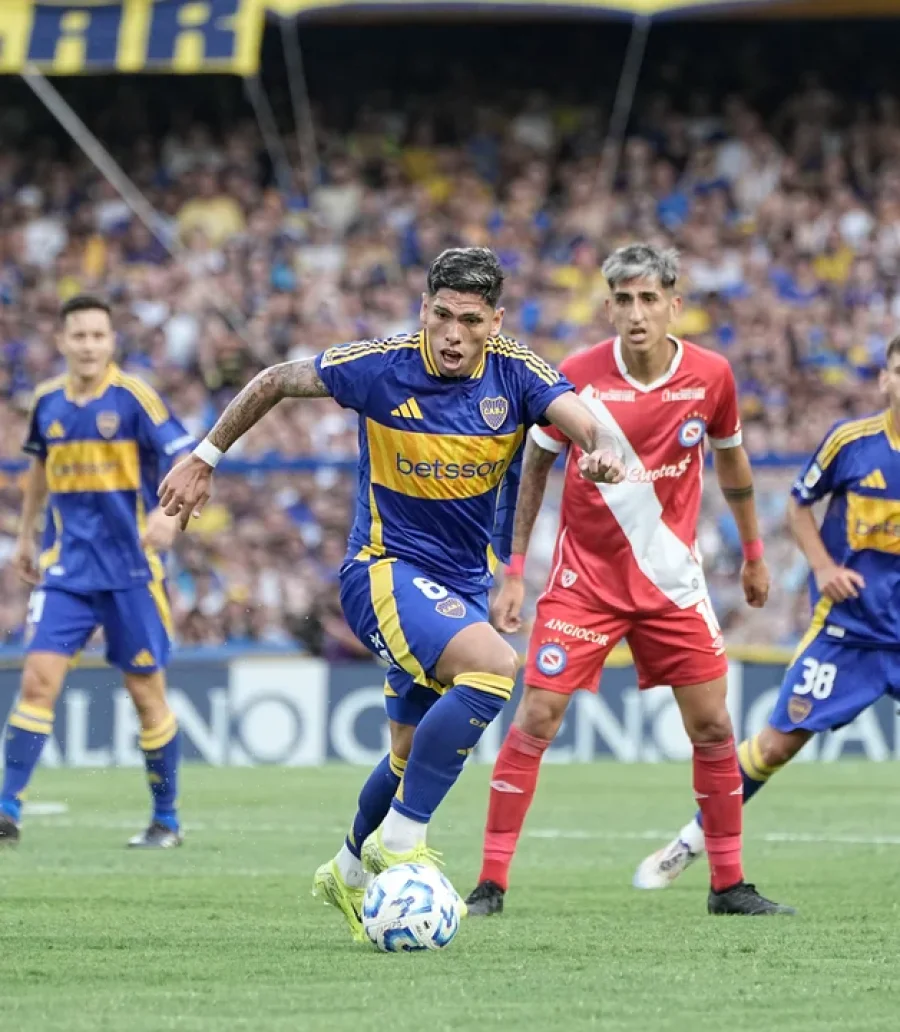 BOCA Y ARGENTINOS QUEDARON A MANO EN LA BOMBONERA