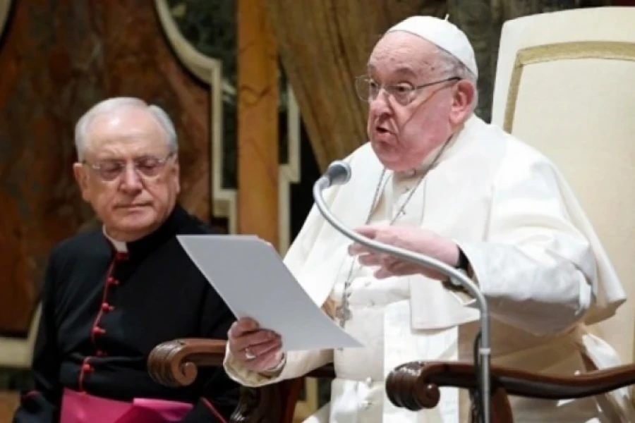 El  Papa se dirige a los comunicadores de la Iglesia Cat&oacute;lica.