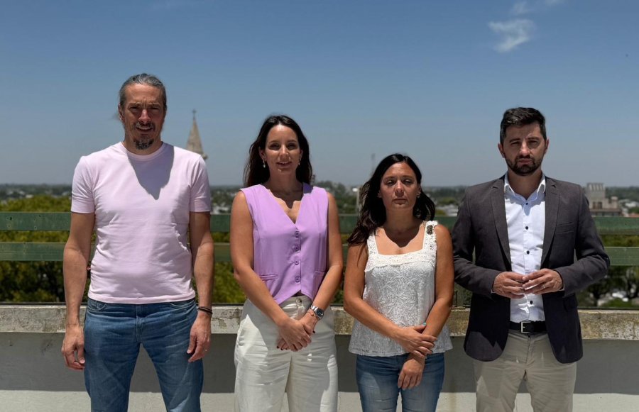 Mart&iacute;n Racca, Mar&iacute;a Paz Caruso, Valeria Soltermam y Juan Senn, concejales del bloque no oficialistas.