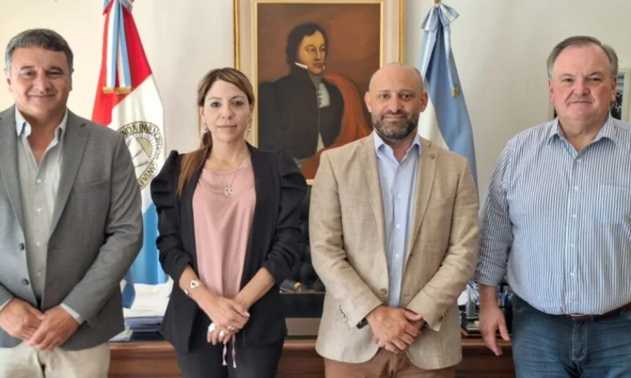 Marcelo Gonz&aacute;lez, Anah&iacute; Rodr&iacute;guez, Fustavo Puccini y Felipe Michlig.