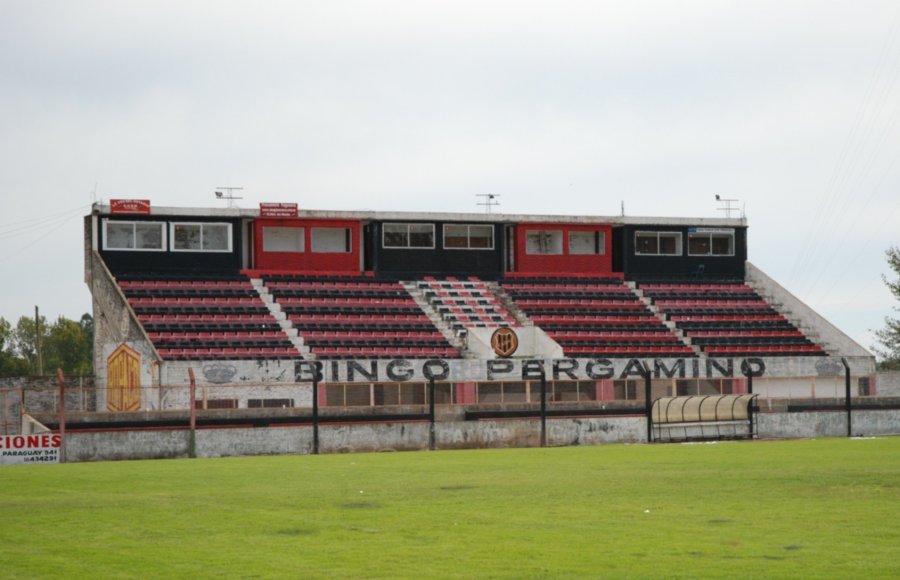 ESTADIO DE DOUGLAS HAIG. Será el escenario de la final por el ascenso Litoral Sur-Cuyo el 9 de febrero.