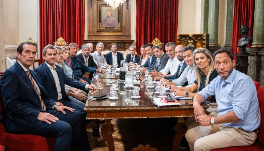 ¿CONSENSOS? Martín Menem con bloques dialoguistas, esta semana.