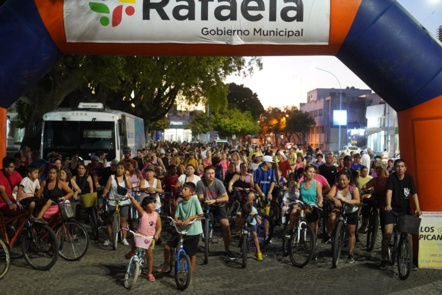 CICLISTAS. La iniciativa de movilidad activa y sustentable se ha convertido en una pol&iacute;tica p&uacute;blica distinguida que la ciudadan&iacute;a valora con su participaci&oacute;n.