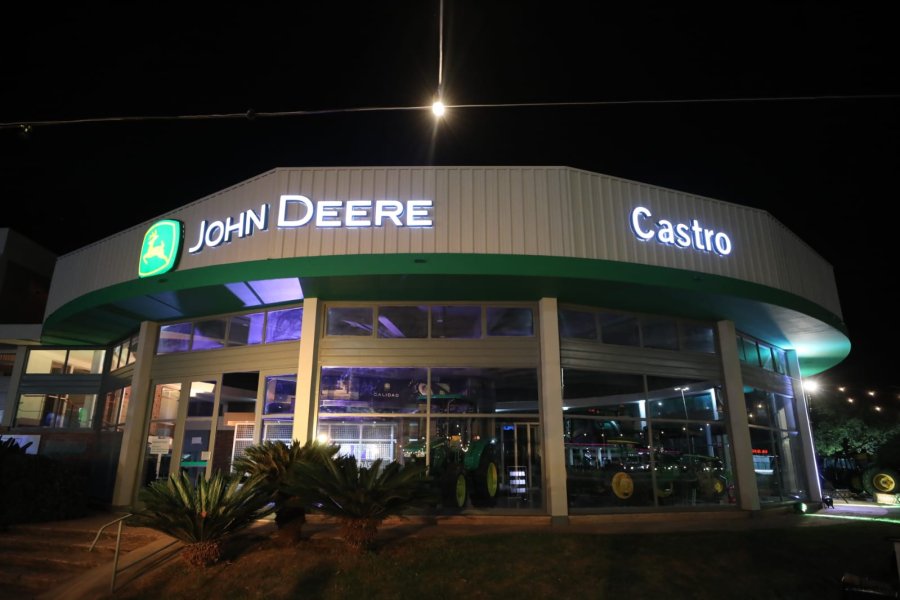 El cambio de marca ya se advierte en la carteler&iacute;a de la casa central. (FOTO NICO GRAMAGLIA)