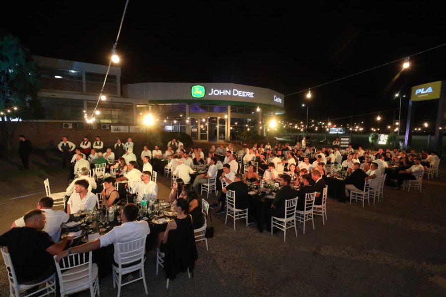Castro celebr&oacute; su 65&deg; aniversario el viernes por la noche en su sede de Av. Fanti y Ruta 34.