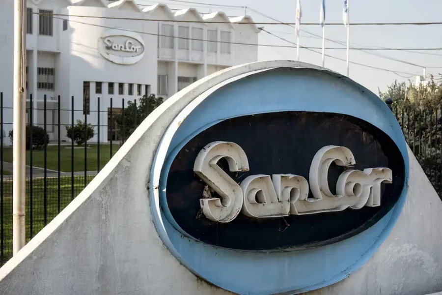 De ser una compañía líder a nivel nacional a una actualidad sin brillo en la que lucha por su supervivencia.