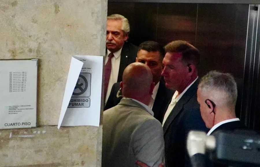 Alberto Fernández en los tribunales federales de Retiro.