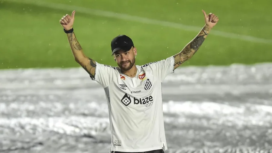 Neymar y la fortuna que hizo hasta volver al Santos.