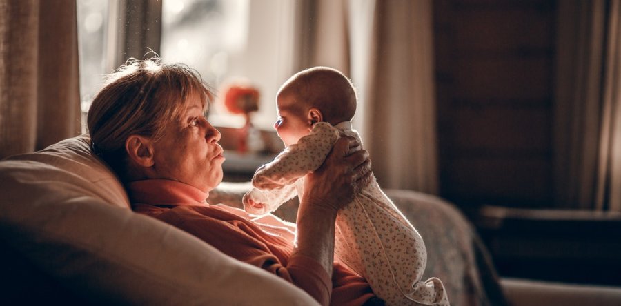 SUECIA. Desarrolló un sistema novedoso para el cuidado de los niños vinculado a las licencias por maternidad y paternidad.