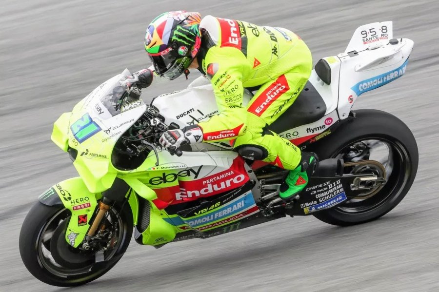 Franco Morbidelli se quedó con el mejor tiempo en el segundo del Test en Malasia.