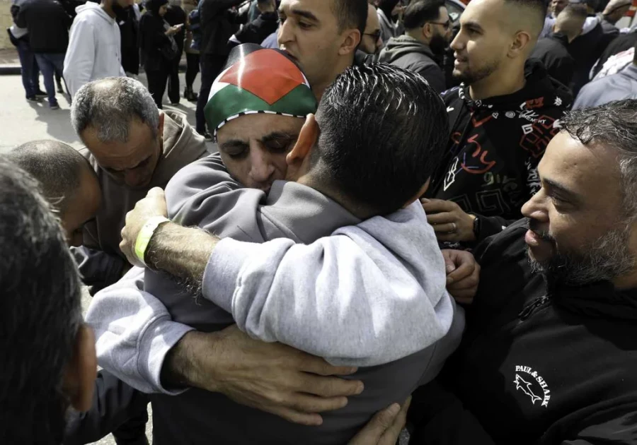 Hamas e Israel intercambiarán este sábado personas que estuvieron prisioneras.