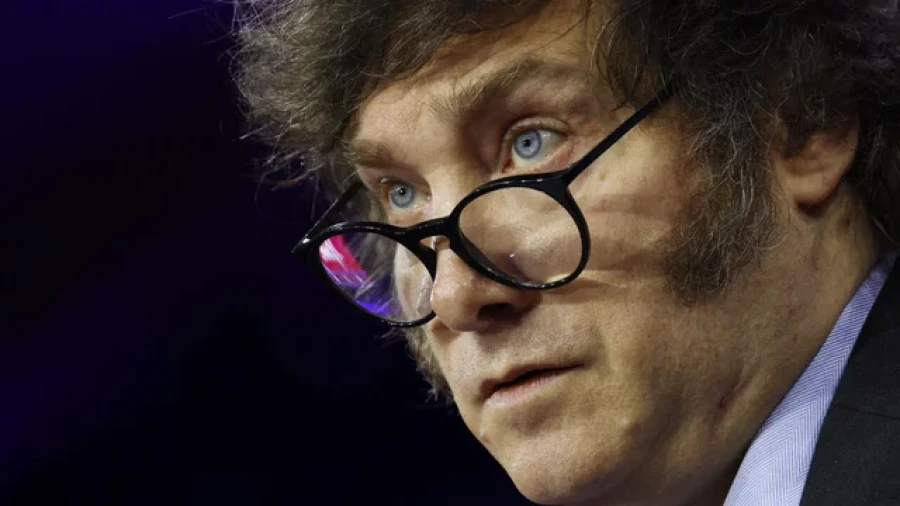 El Presidente afirmó que el tipo de cambio no está atrasado y cuestionó las proyecciones de devaluación.