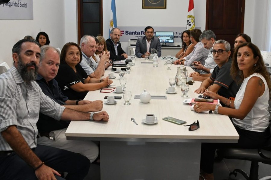 NEGOCIACIONES. Sin oferta, funcionarios y gremios de la salud pasaron a cuarto intermedio.