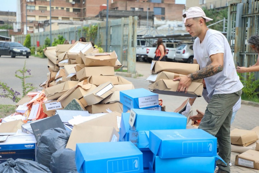 El Ministerio de Gobierno finalizó un contrato con un servicio de guarda de documentación.