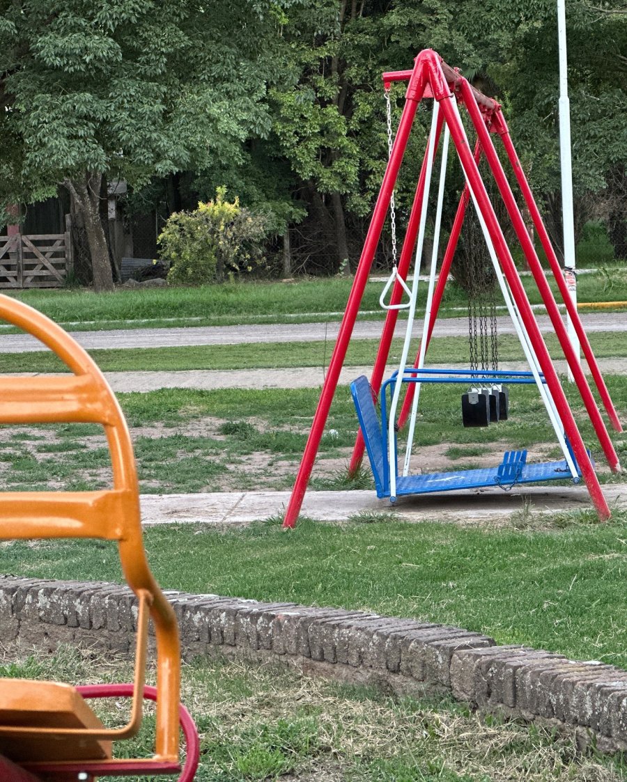 Vista de algunos de los juegos incorporados al paseo público.