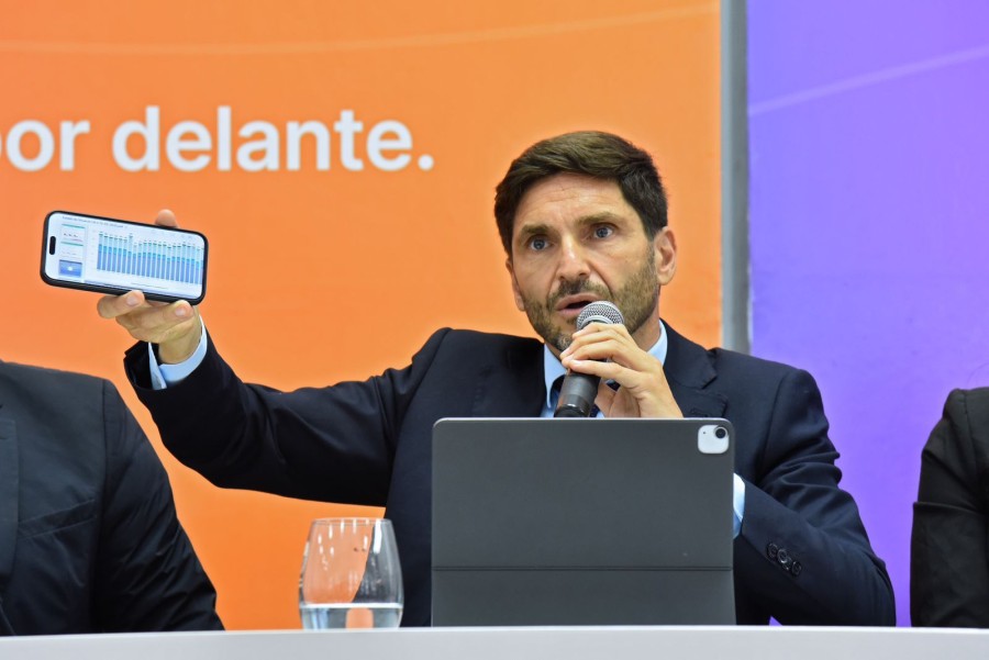 El gobernador provincial, Maximiliano Pullaro.