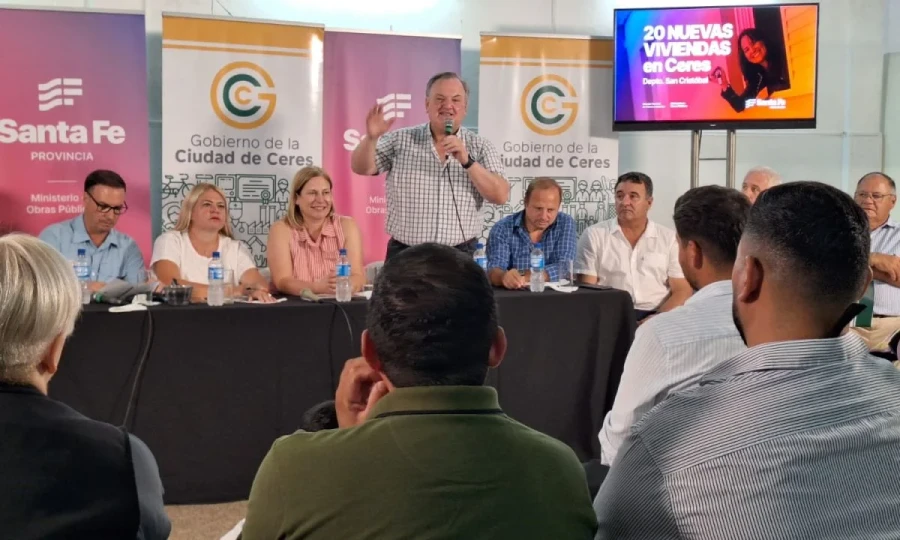 Vista general del acto en que se abrieron los sobres con las ofertas.