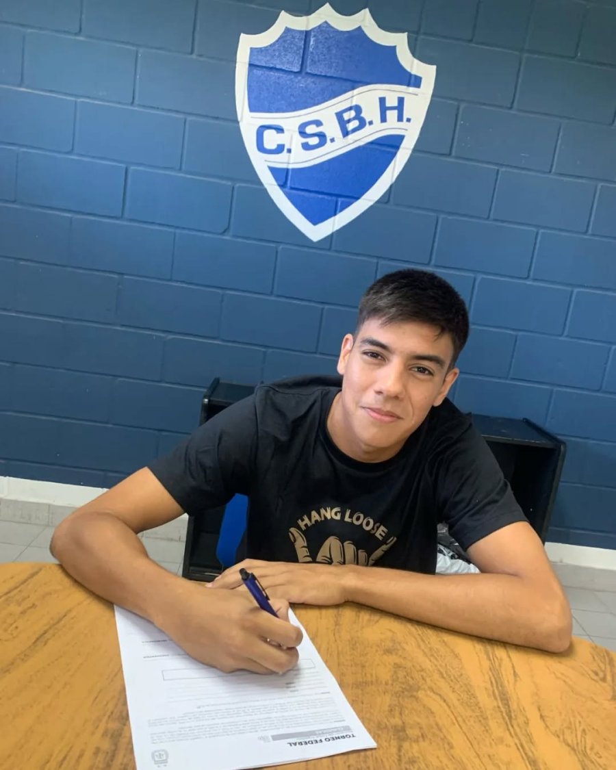 POR TRES AÑOS. Enzo Fernández sigue en el Lobo.