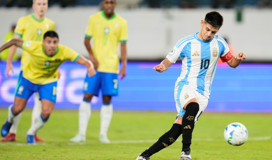 DIABLITO. El talentoso jugador argentino.