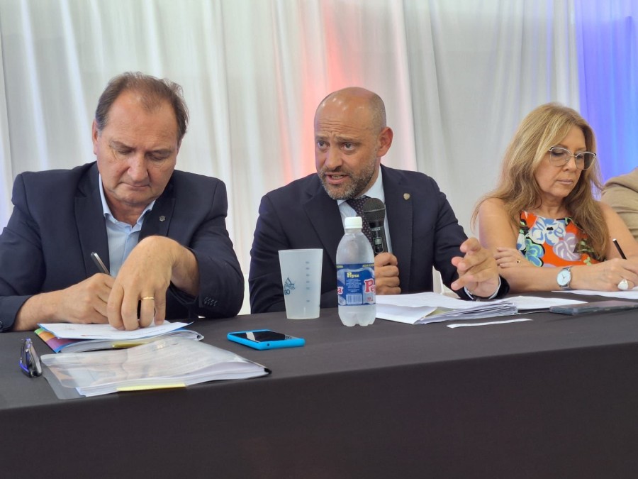 El ministro de Desarrollo Productivo, Gustavo Puccini, encabez&oacute; la delegaci&oacute;n santafesina durante el encuentro.
